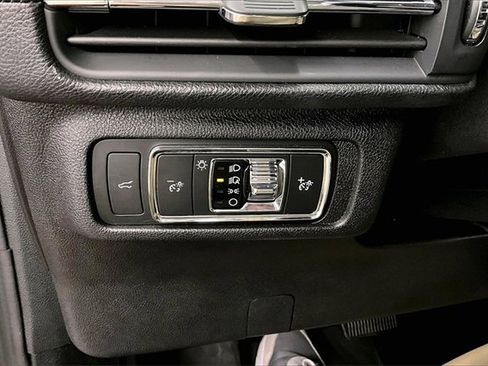 Used 2022 Lincoln Corsair AWD w/ Premium Package image 35