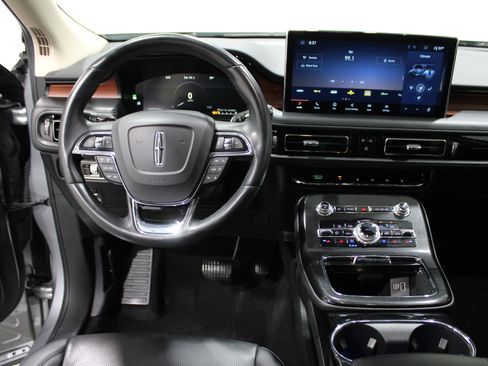 Certified 2022 Lincoln Nautilus Reserve w/ Class II Trailer Tow Package image 2