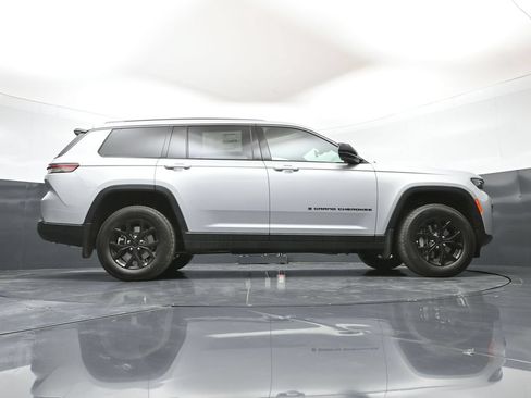 New 2026 Jeep Grand Cherokee L 4WD image 46