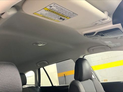 Used 2025 Subaru Outback image 12