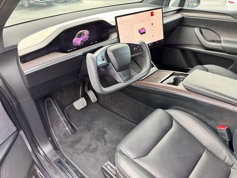 Used 2023 Tesla Model X image 14