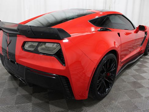 Used 2016 Chevrolet Corvette Z06 w/ 3LZ Preferred Equipment Group RWD image 29