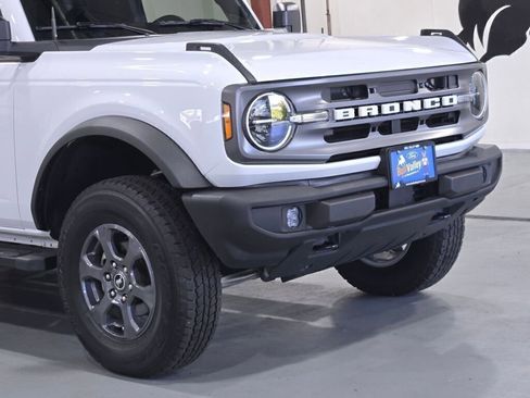 Used 2023 Ford Bronco Big Bend image 2
