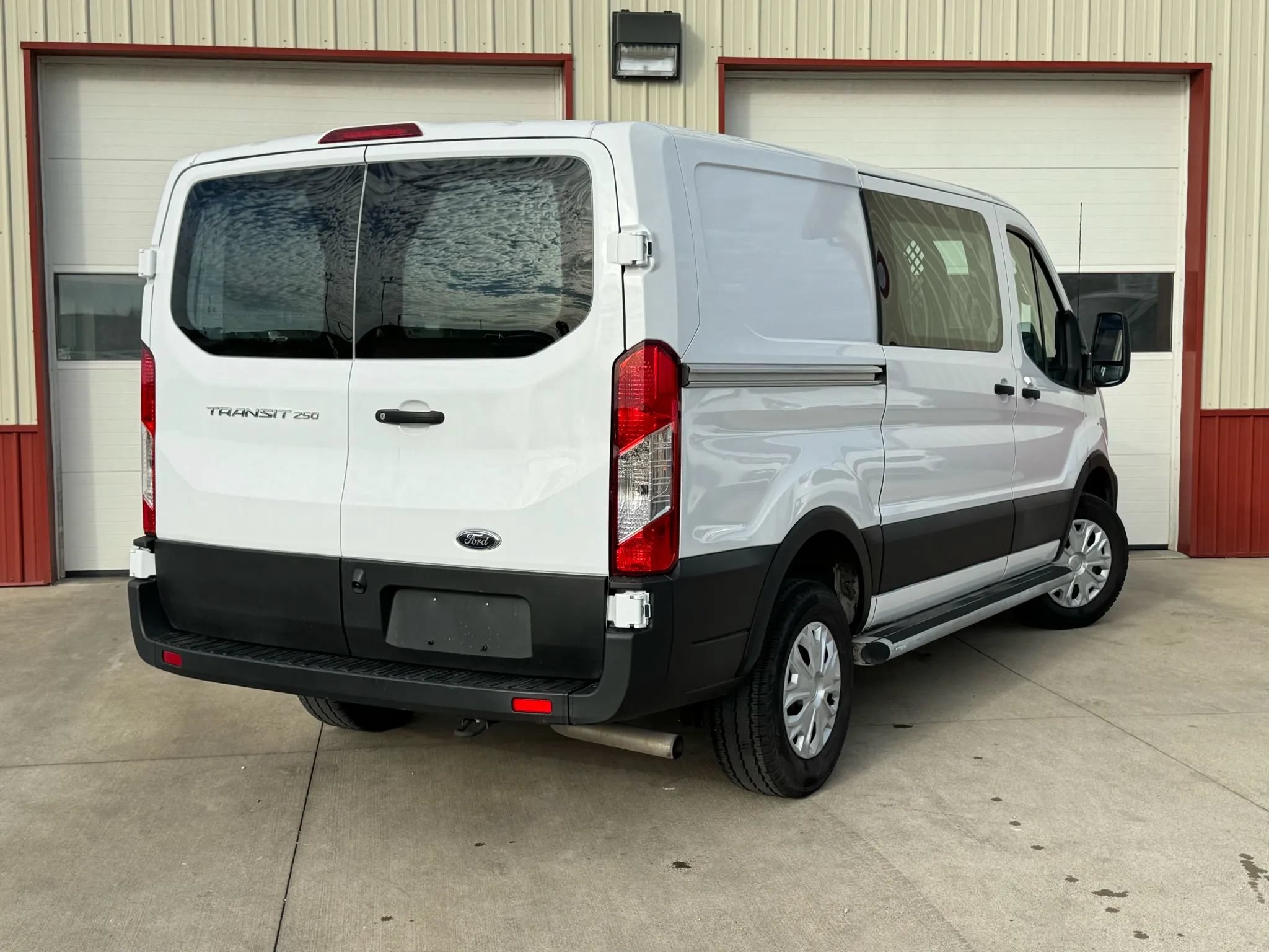 Used 2024 Ford Transit 250 Low Roof w/ Exterior Upgrade Package RWD image 18