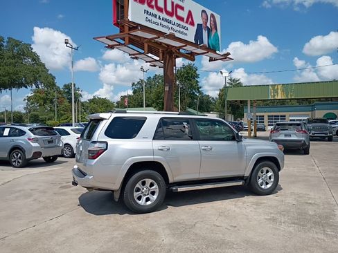 Used 2022 Toyota 4Runner SR5 RWD image 25