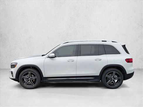New 2026 Mercedes-Benz GLB 250 4MATIC image 5