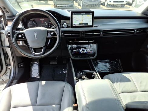 Used 2022 Lincoln Corsair AWD w/ Premium Package image 13