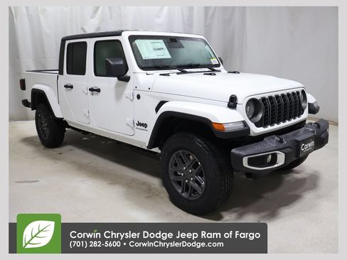 New 2026 Jeep Gladiator Sport AWD/4WD image 1