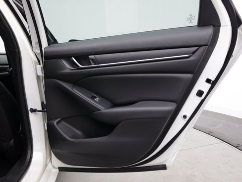 Used 2021 Honda Accord Sport image 33