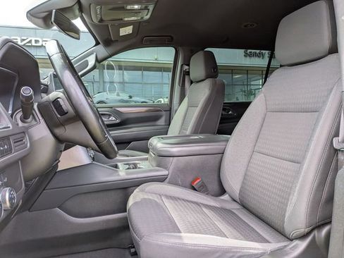 Used 2023 GMC Yukon XL SLE w/ Gmc Pro Safety Plus Package image 12