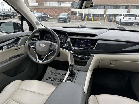 Used 2021 Cadillac XT6 Premium Luxury image 35