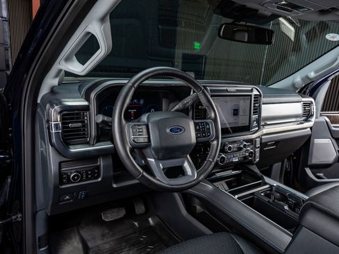 Used 2025 Ford F350 Lariat w/ Black Appearance Package image 17