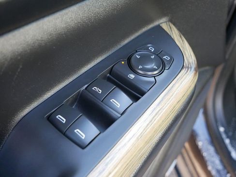 Used 2018 GMC Acadia Denali w/ Technology Package image 16