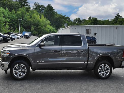 Used 2024 RAM 1500 Limited w/ Off Road Group AWD/4WD image 4
