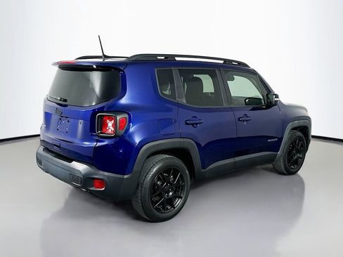 Used 2019 Jeep Renegade Altitude w/ UConnect 8.4 Nav Group FWD image 7