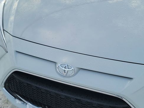 Used 2019 Toyota Yaris LE image 24
