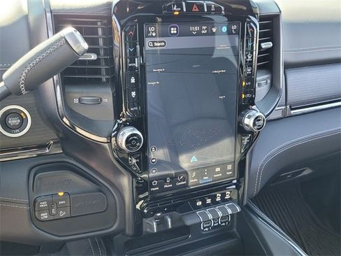 Used 2024 RAM 2500 Limited image 19