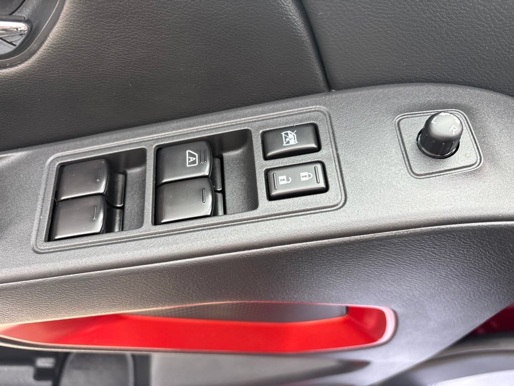 Used 2025 Nissan Frontier PRO-4X AWD/4WD image 20