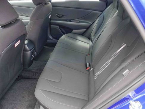 Certified 2025 Hyundai Elantra Sport FWD image 18