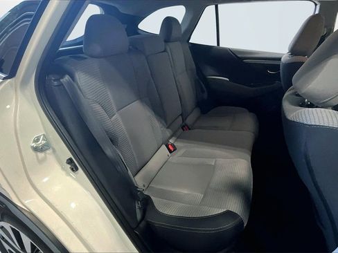 Used 2022 Subaru Outback Premium image 24