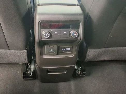 Used 2023 GMC Acadia SLE w/ Driver Convenience Package image 29