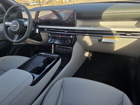 New 2026 Hyundai Tucson Limited image 28