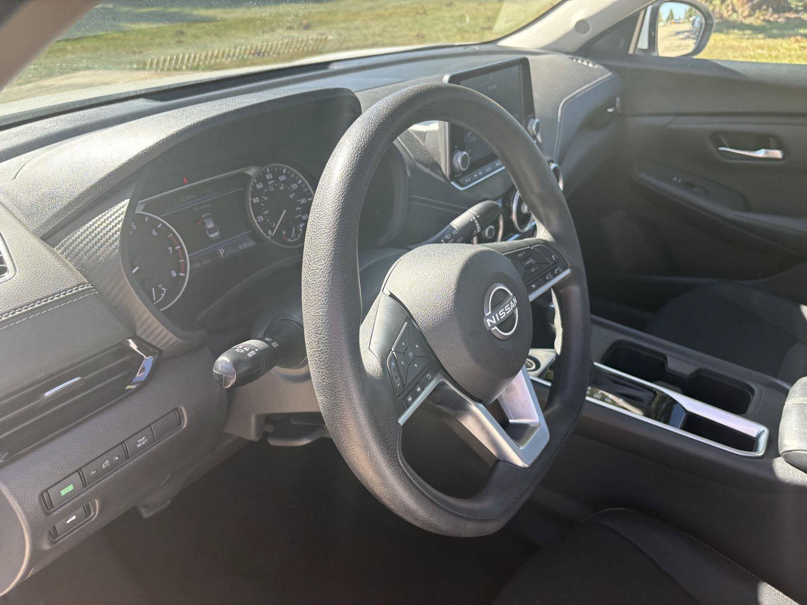 Used 2024 Nissan Sentra SV FWD image 6