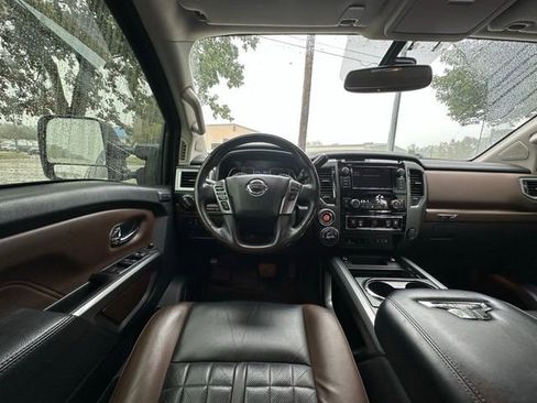 Used 2019 Nissan Titan Platinum Reserve w/ Platinum Utility Package image 17
