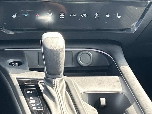 New 2026 Nissan Sentra SV w/ SV Convenience Package FWD image 25