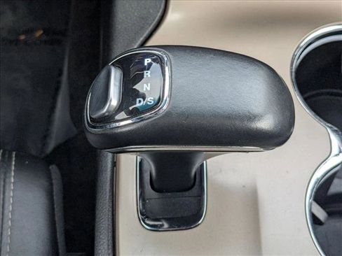 Used 2014 Jeep Grand Cherokee Limited image 12