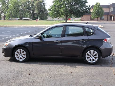 Used 2010 Subaru Impreza 2.5i AWD/4WD image 9