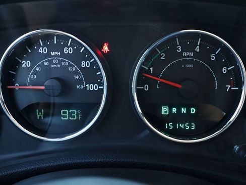 Used 2013 Jeep Wrangler Unlimited Sahara w/ Connectivity Group AWD/4WD image 26