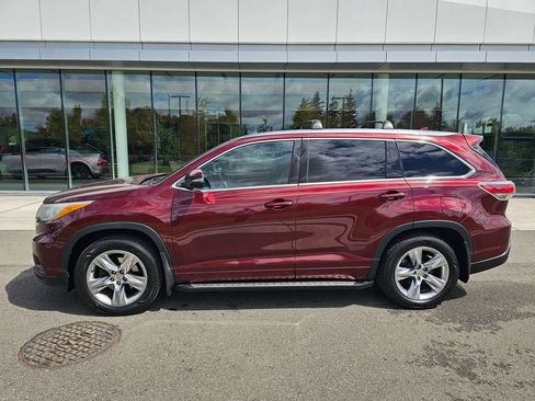 Used 2015 Toyota Highlander Limited AWD/4WD image 2