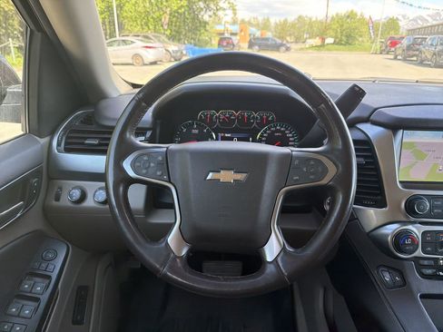 Used 2015 Chevrolet Suburban LT w/ Luxury Package AWD/4WD image 14
