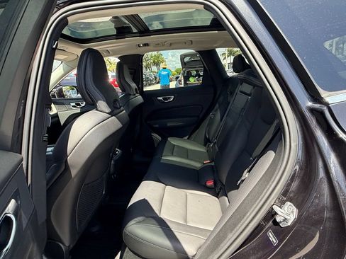 Used 2020 Volvo XC60 T6 Inscription w/ Protection Package Premier AWD/4WD image 12