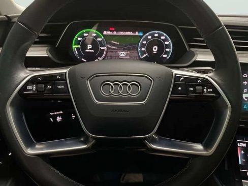 Used 2024 Audi Q8 e-tron Premium AWD/4WD image 36