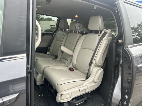 Certified 2026 Honda Odyssey Touring image 15
