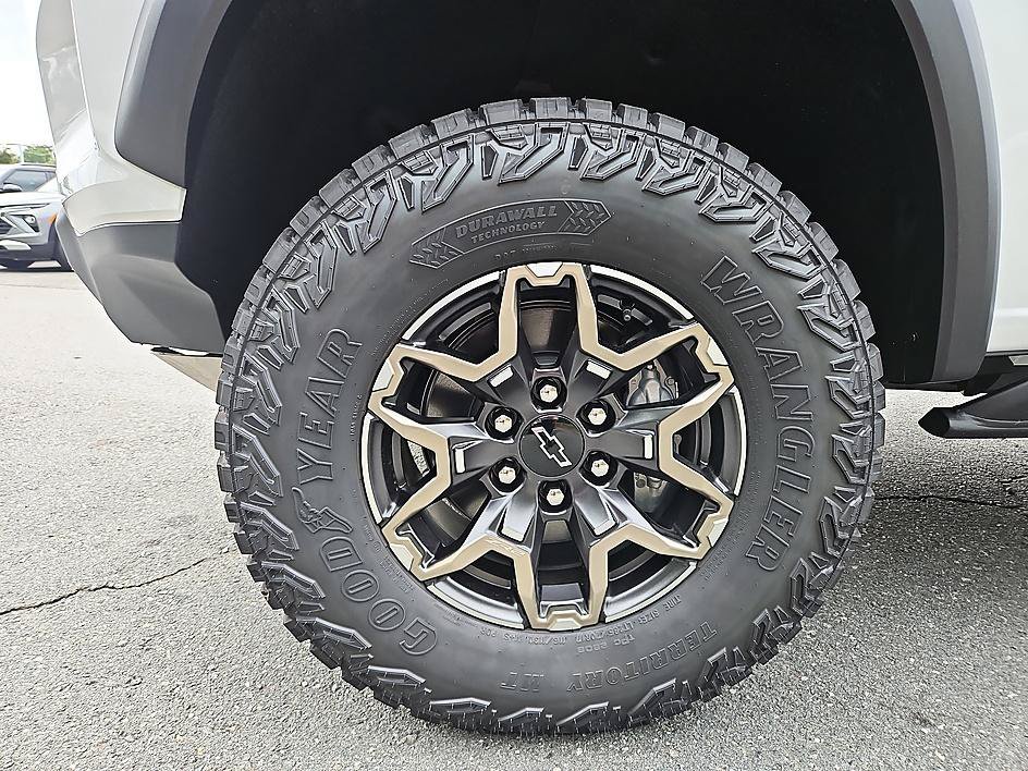 New 2026 Chevrolet Colorado ZR2 AWD/4WD image 9