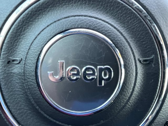 Used 2021 Jeep Compass Latitude w/ Sun and Sound Group AWD/4WD image 33