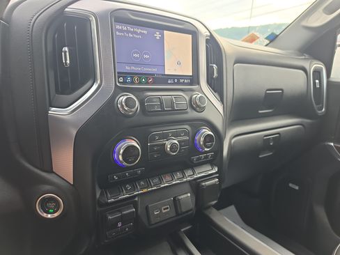 Used 2019 GMC Sierra 1500 SLT w/ SLT Premium Package AWD/4WD image 27