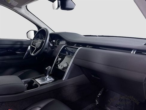 Used 2023 Land Rover Discovery Sport S image 34