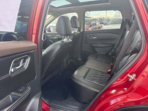 Used 2021 Nissan Rogue Platinum AWD/4WD image 18