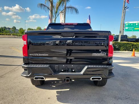 Used 2025 Chevrolet Silverado 1500 High Country image 6