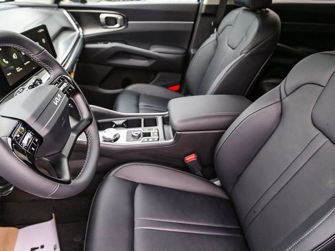Certified 2026 Kia Sorento EX AWD/4WD image 16