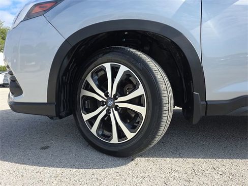 Used 2023 Subaru Forester Limited image 34