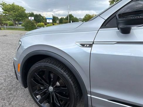 Used 2020 Volkswagen Tiguan SE R-Line w/ 3rd Row Seat Package AWD/4WD image 21