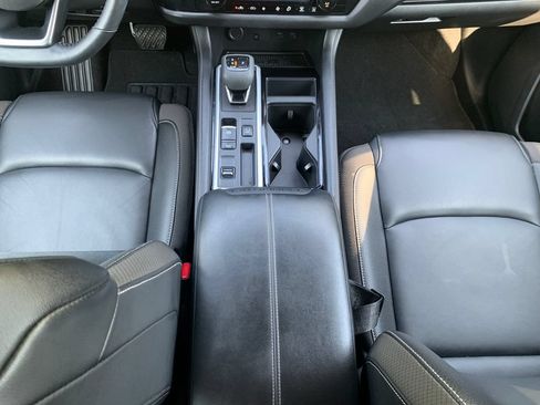 Used 2025 Nissan Pathfinder SL w/ Cargo Package FWD image 18