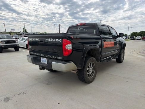 Used 2015 Toyota Tundra SR5 w/ SR5 Upgrade Package AWD/4WD image 3