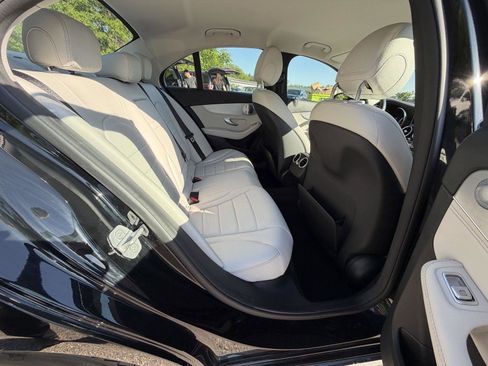 Used 2015 Mercedes-Benz C 300 4MATIC Sedan image 23