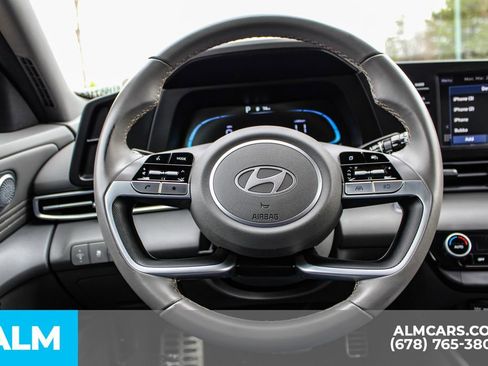 Used 2025 Hyundai Elantra Sport image 22